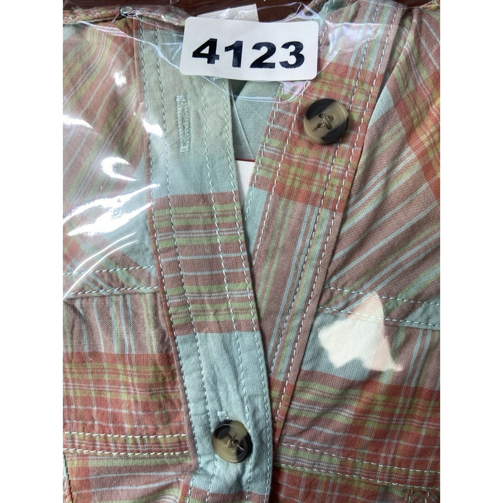 BDG Urban Outfitters Shirt Womens M Blue Plaid Cropped Button Up Frayed Hem - Picture 13 of 13